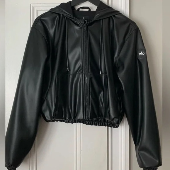 ALO Faux leather power hour full zip cropped jacket - Picture 1 of 4